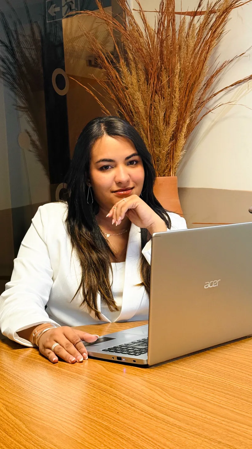 Karyne Rhayana - Advogada